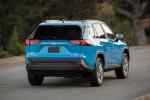 Toyota RAV4 XLE AWD 2018 года (NA)